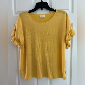 Max Studio Yellow/Mustard Short Sleeve Shirt M (Small Spot)